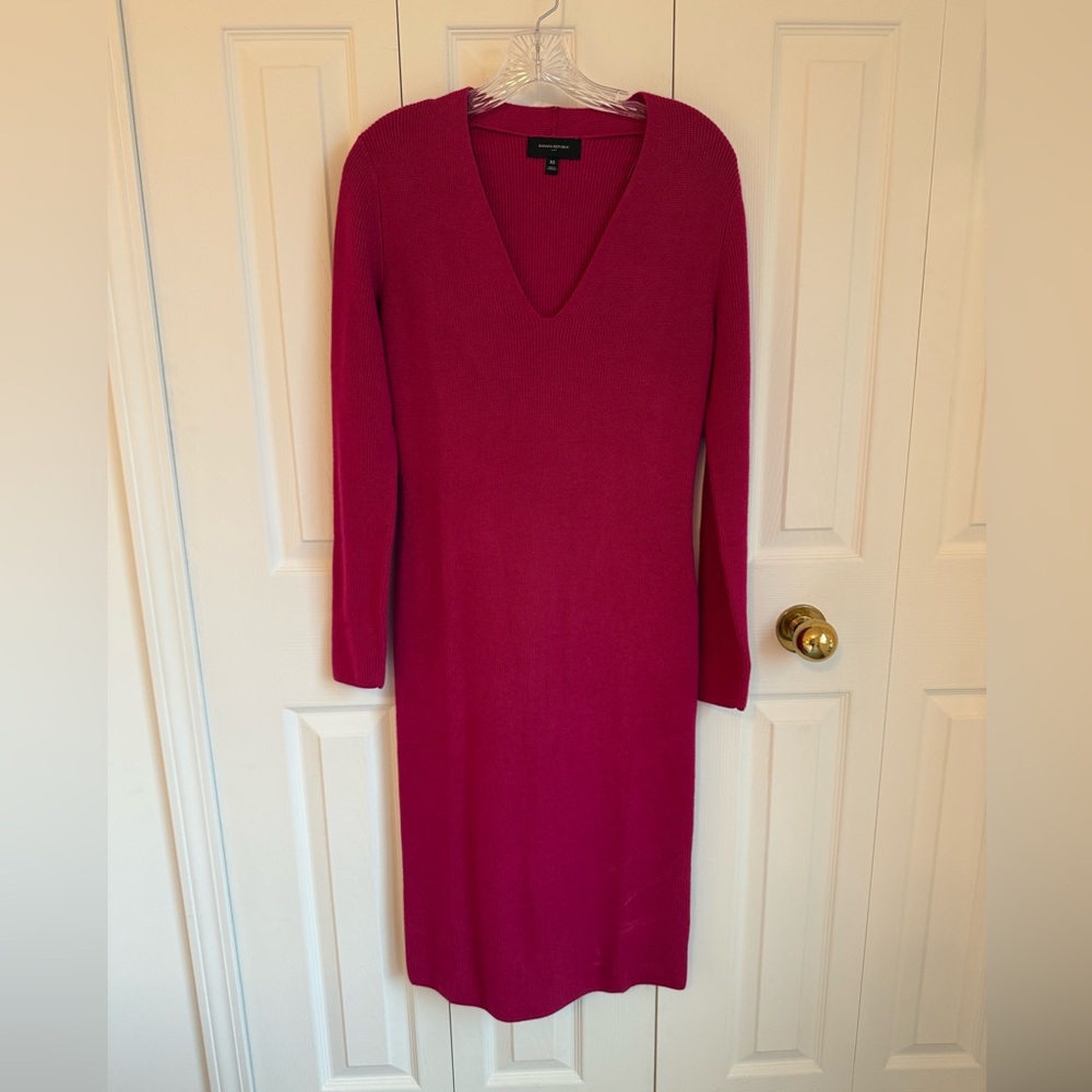 Banana Republic magenta Long Sleeve V-Neck Sheath Dress